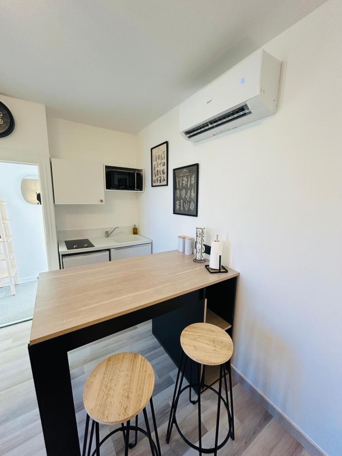 Appartement Charmant Proche Gare Тур Екстериор снимка