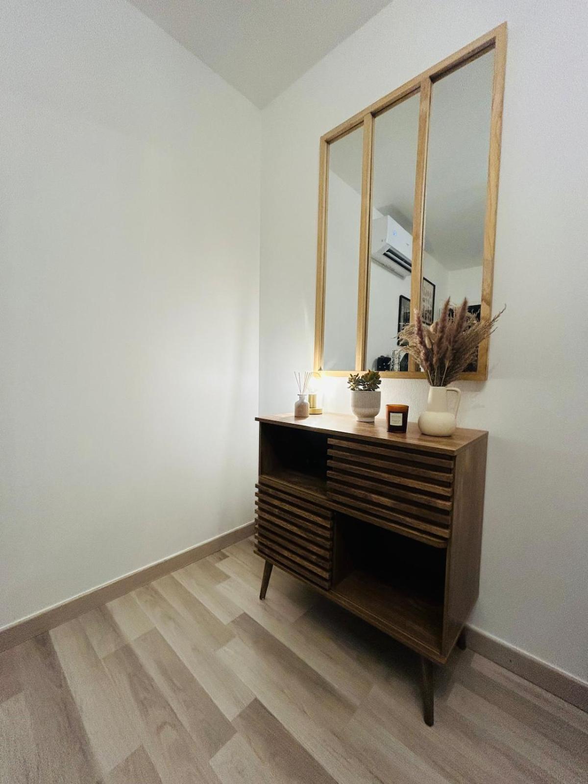 Appartement Charmant Proche Gare Тур Екстериор снимка