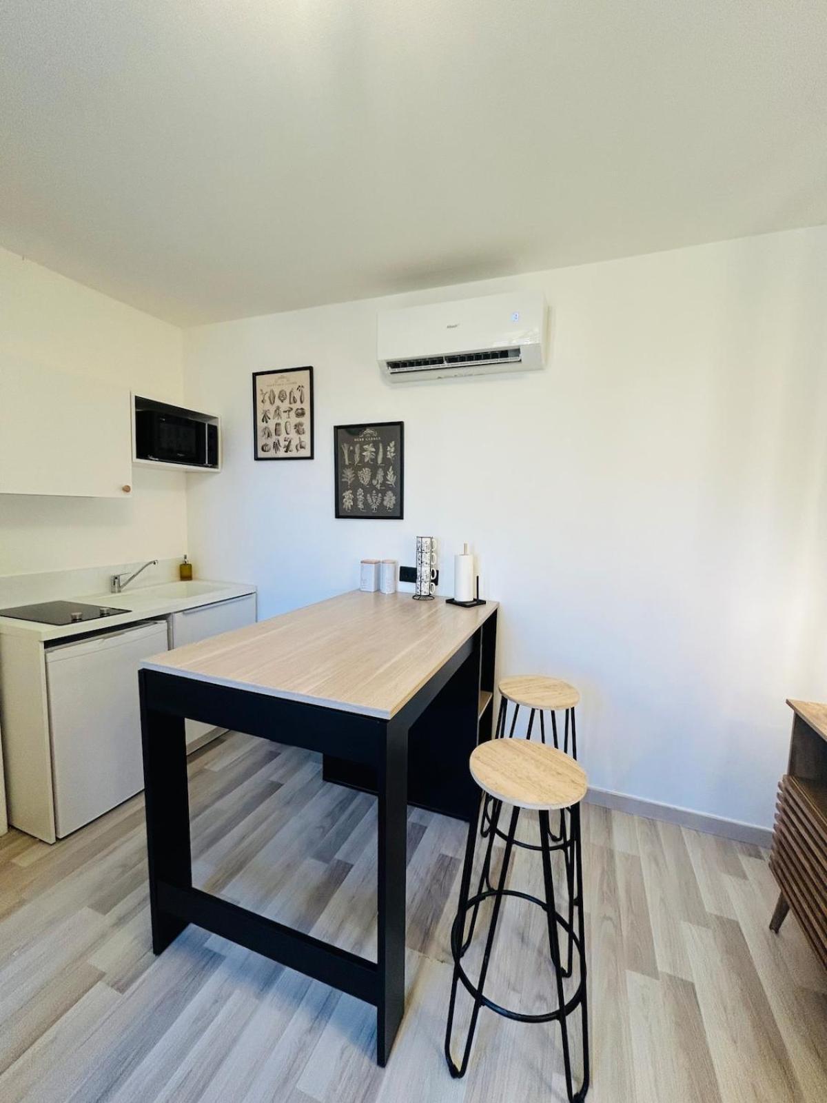 Appartement Charmant Proche Gare Тур Екстериор снимка